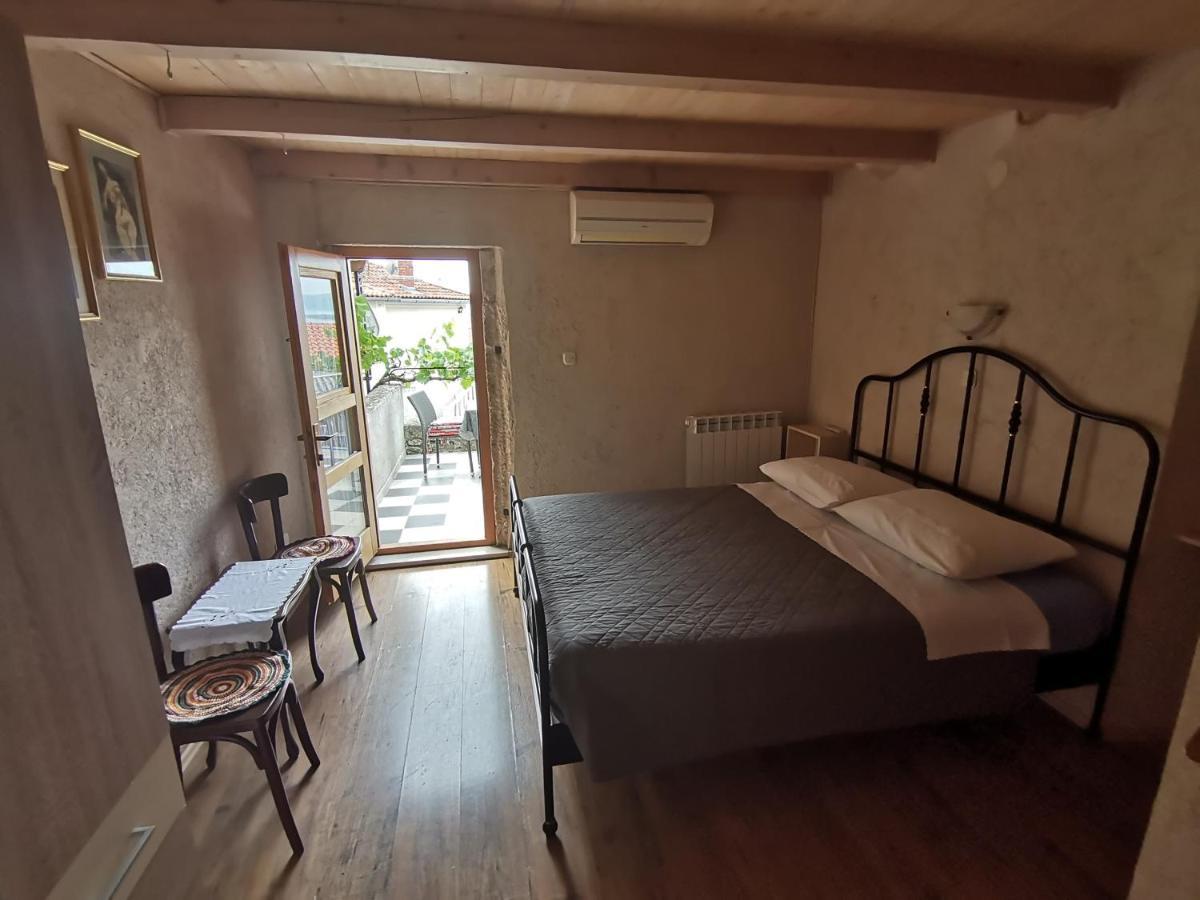 Apartmani Puric Малинска Екстериор снимка