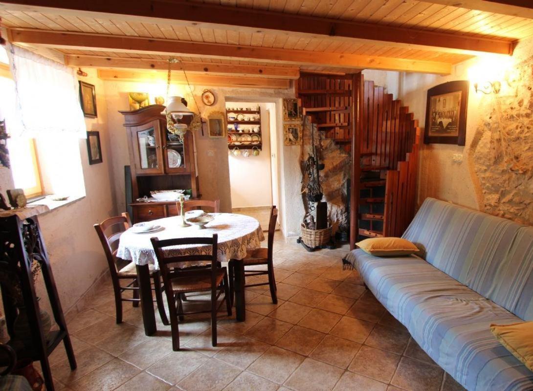 Apartmani Puric Малинска Екстериор снимка